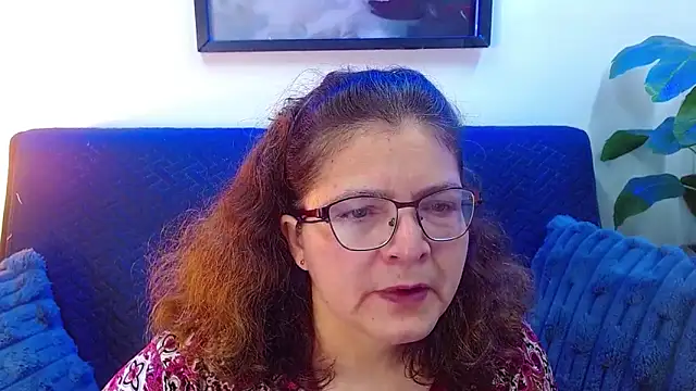 Snapshot of Linda_banks_ chatting on October 4, 1:44 am Linda banks online show from October 4, 1:44 am