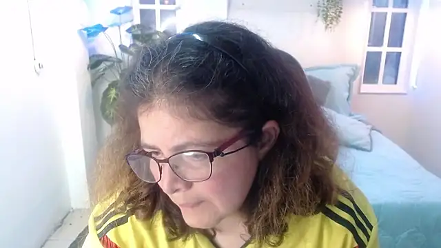 Snapshot of Linda_banks_ chatting on October 18, 8:54 pm Linda banks online show from October 18, 8:54 pm