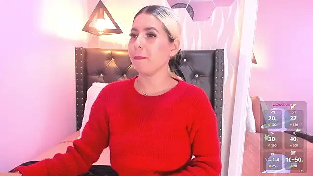 lucia-cute online show from April 13, 7:03 pm