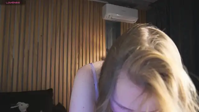 CrystallPaws online show from December 23, 6:17 am