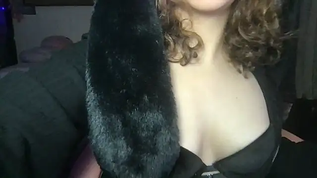 Snapshot of nekowaifuuu chatting on October 14, 6:16 am nekowaifuuu online show from October 14, 6:16 am