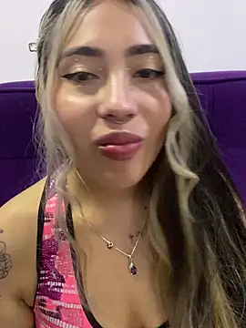  ManuVeelez online show from September 18, 3:27 am