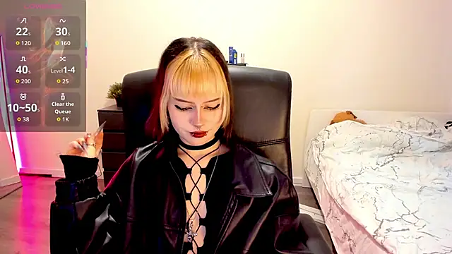 LiyaLuna online show from November 25, 10:50 am