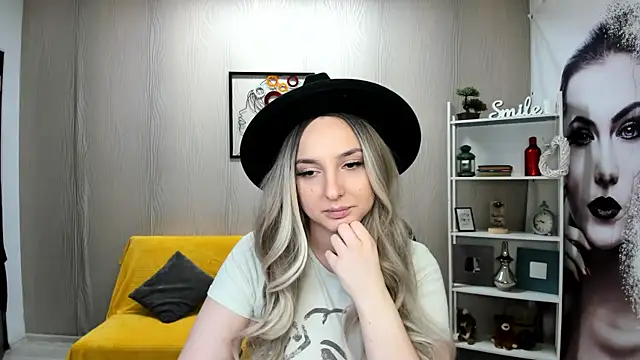 Snapshot of JaquelinLaurent chatting on September 30, 6:46 pm JaquelinLaurent online show from September 30, 6:46 pm