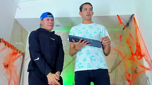 jeremytonner online show from October 20, 4:04 am