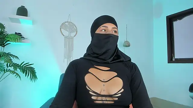 Snapshot of zali_mahamed chatting on September 12, 2:02 pm zali mahamed online show from September 12, 2:02 pm