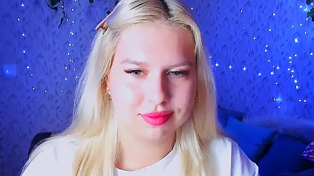 ChloeRicc online show from October 9, 2:54 pm