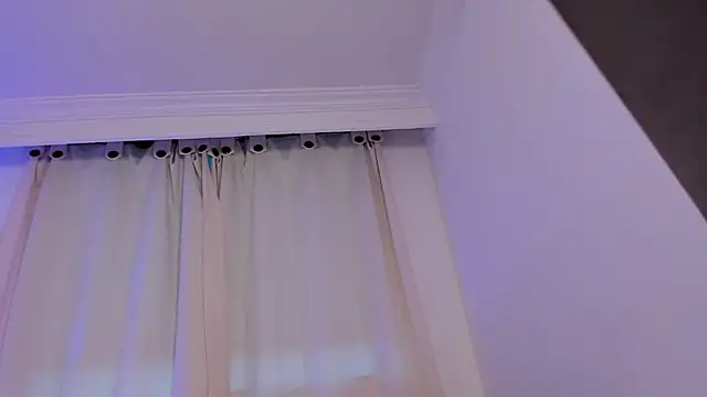 canelleGarces online show from February 17, 11:15 pm