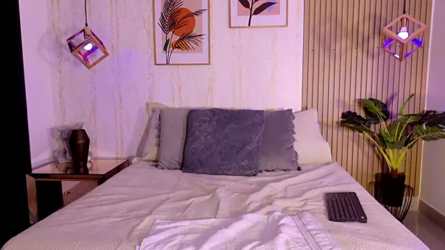 Ayleen Dunkan online show from September 27, 2:02 pm