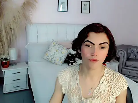 nathalialoes1 online show from November 3, 8:46 pm