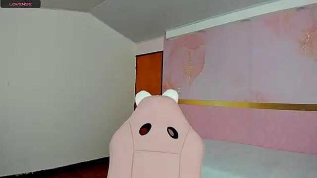 Snapshot of milk_candy18 chatting on September 30, 12:44 pm milk candy18 online show from September 30, 12:44 pm