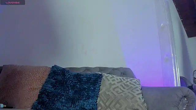 kiut lili online show from November 20, 9:16 pm