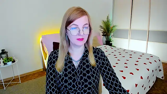 YourUniverser online show from May 28, 9:51 am