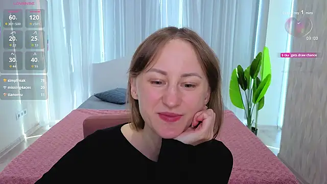 LuluChiiii online show from October 12, 11:56 am