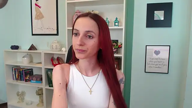 Julia Jae online show from November 21, 8:05 am