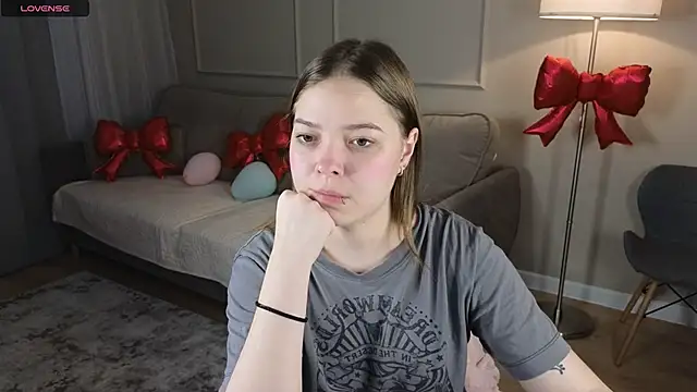 patriciapink online show from February 20, 8:38 am