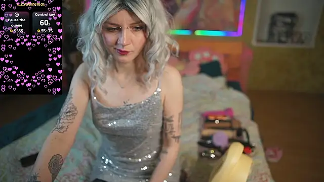 Dia Angel online show from February 8, 9:18 pm