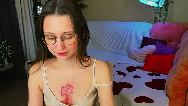 YourLovellyStory online show from May 30, 4:37 pm