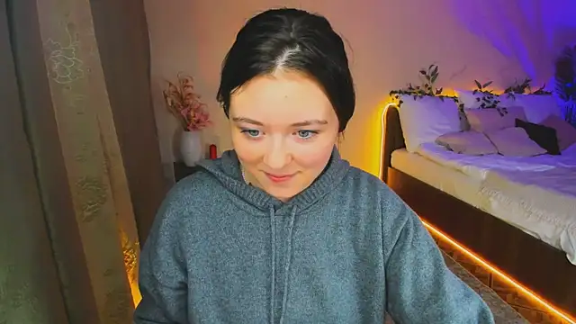 AlluringLookk online show from November 8, 4:45 pm