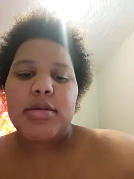 Snapshot of chocolate_bella chatting on October 17, 6:33 pm chocolate bella online show from October 17, 6:33 pm
