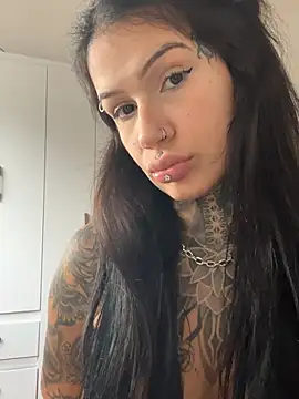 sereiaruiva99 online show from May 4, 7:39 pm
