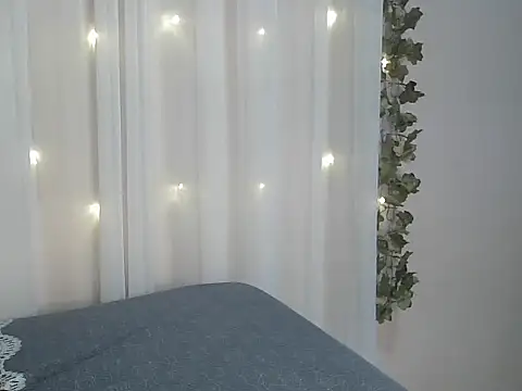 angelainparis28 online show from November 15, 4:57 am