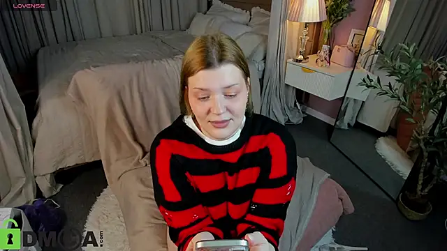 Michele Greenn online show from February 13, 1:18 am