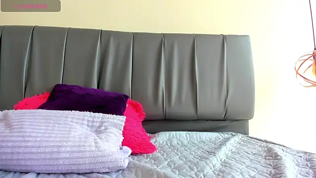 iisabella noa online show from March 14, 2:51 pm