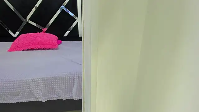 iisabella noa online show from September 29, 1:16 pm