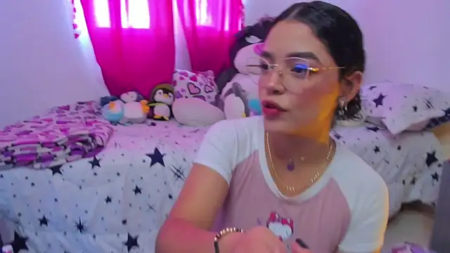 milita houston online show from December 3, 9:06 pm