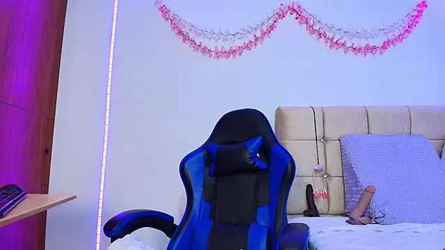 dulce mariaa    online show from January 7, 12:19 pm