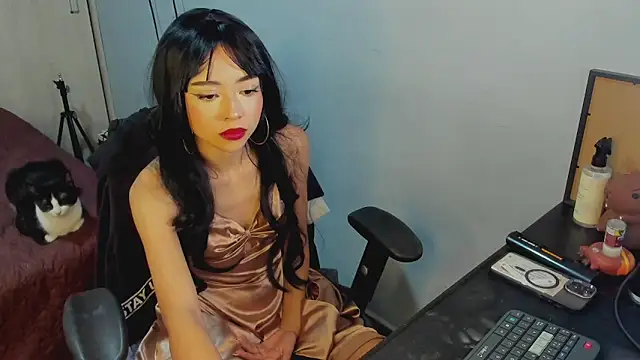 brisazanes online show from May 31, 7:04 pm