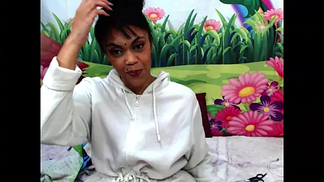 indiandesire4u69 online show from November 15, 10:33 pm