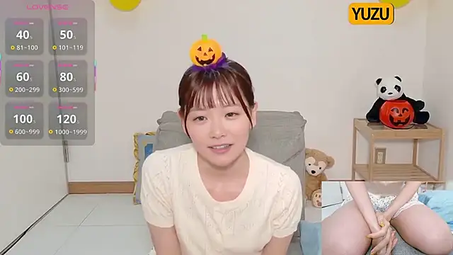 Snapshot of yuzukichi_jp chatting on October 14, 4:15 am yuzukichi jp online show from October 14, 4:15 am