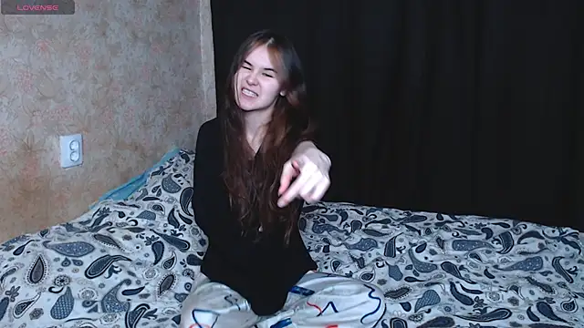Snapshot of litle_owl chatting on October 5, 3:28 pm litle owl online show from October 5, 3:28 pm