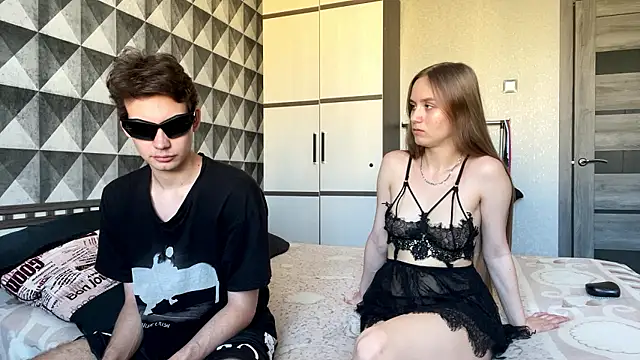 merycouple online show from January 8, 2:48 am