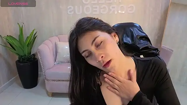 Snapshot of Zoe_Blaze_A chatting on October 16, 12:08 pm Zoe Blaze A online show from October 16, 12:08 pm