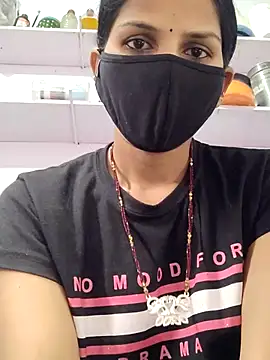 Snapshot of poojam93 chatting on September 30, 1:33 am poojam93 online show from September 30, 1:33 am