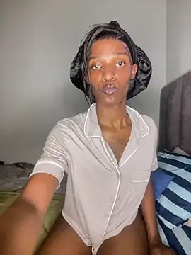 Trans fairy online show from March 18, 6:57 pm