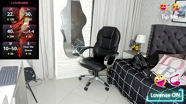 Snapshot of sweet__vanessa1 chatting on September 9, 3:50 am sweet vanessa1 online show from September 9, 3:50 am
