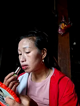 Snapshot of ngocngoc_cute chatting on October 8, 11:53 pm ngocngoc cute online show from October 8, 11:53 pm