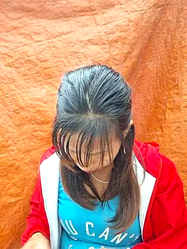 Snapshot of ngocngoc_cute chatting on October 4, 10:32 am ngocngoc cute online show from October 4, 10:32 am