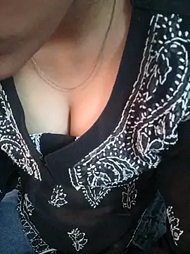 Neha Tyagi online show from October 29, 8:18 am