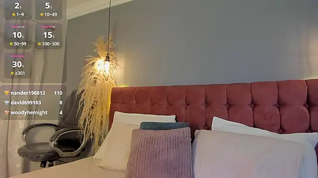 victoria decapri online show from October 30, 8:43 pm