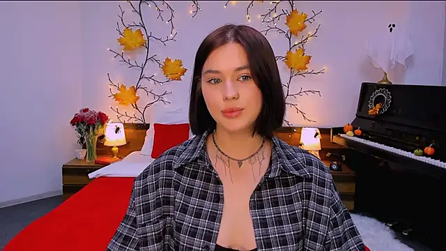 lil angel  online show from October 29, 1:15 pm