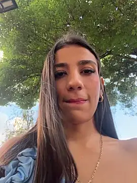 -juicy  online show from May 7, 10:35 pm