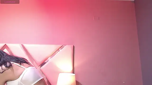 VioletLux online show from October 6, 7:51 pm