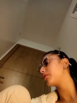 CandyFoxter  online show from January 9, 6:01 pm