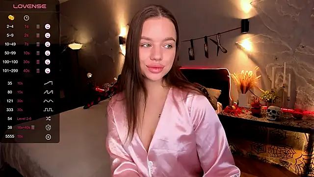 marydreams  online show from October 28, 8:20 am