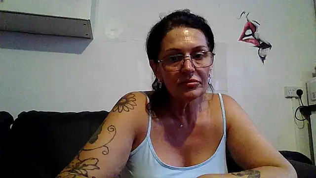 RubyyRosee online show from July 7, 1:03 pm